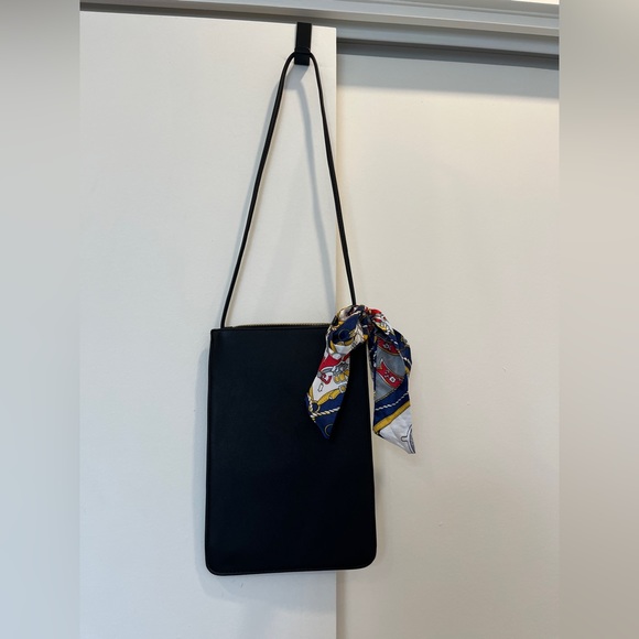 Miniso minimalist bag 2 pcs cream and black NWT - Picture 6 of 10